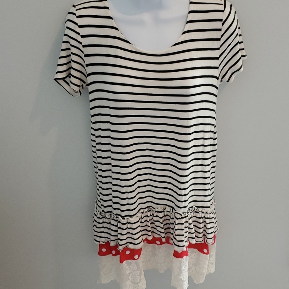 Women's Tunic Size White with Black Stripes